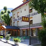 بيت ضيافة Meson De Salinas